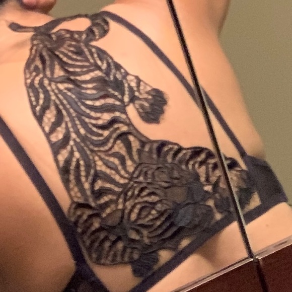 Meet your Posher, Tina - Picture 2 of 7